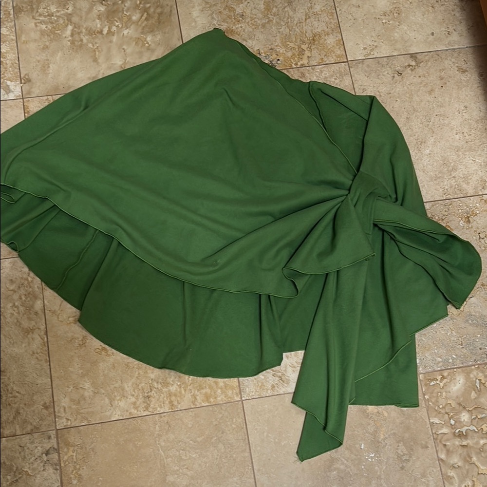 Elegant Green Cape